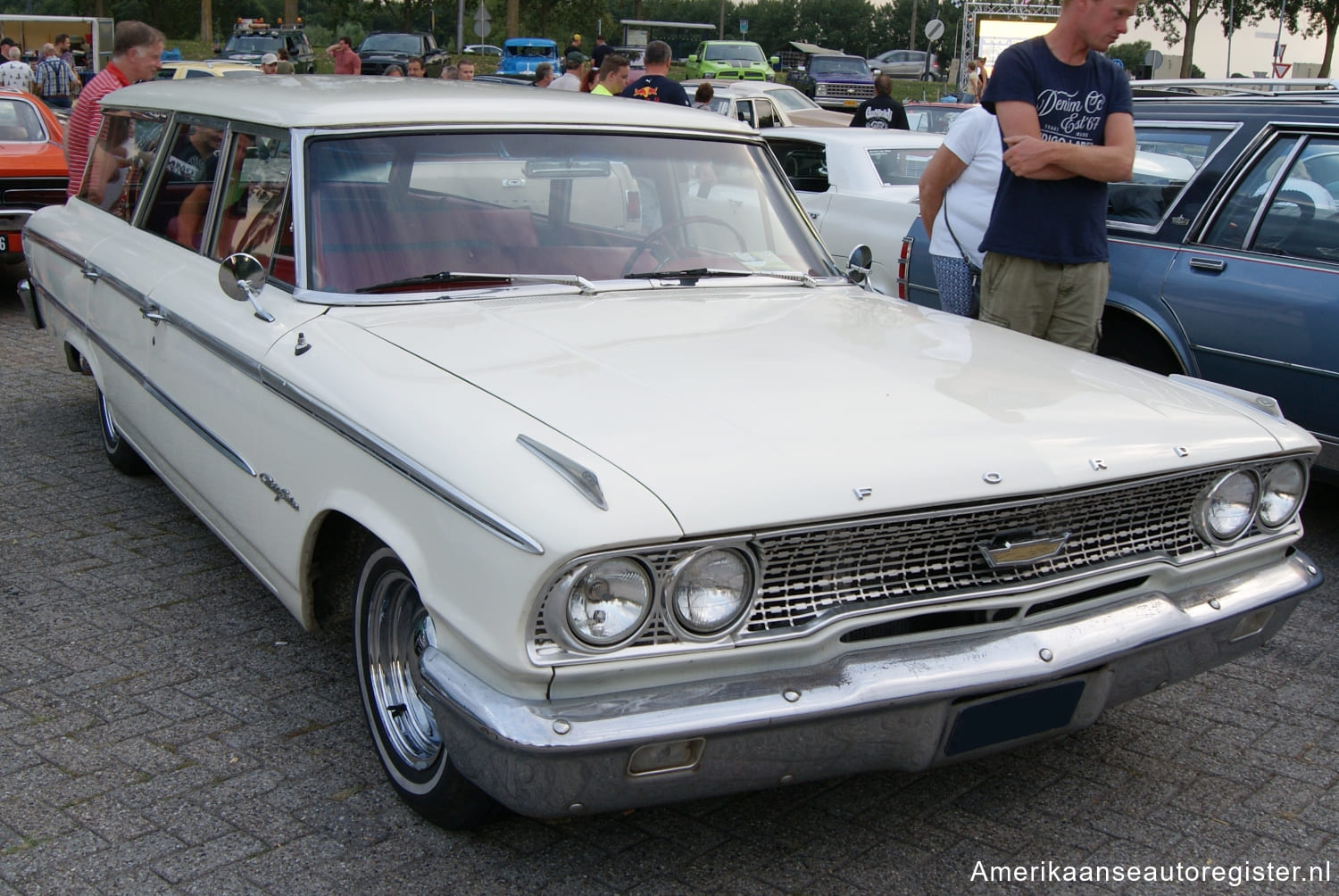Ford Country Sedan uit 1963